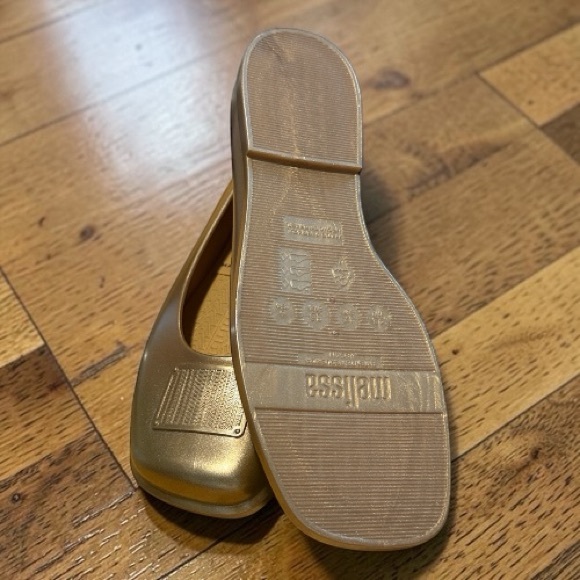 Melissa Ruby + Marc Jacobs ballerina flats in gold Size 6 NWOB - Picture 2 of 10